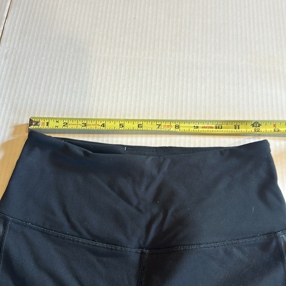 Victorias Secret Sport black leggings with detailed mesh and striping both sides - Picture 6 of 11